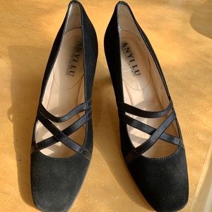 Anyi Lu Suede pumps